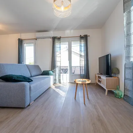 Bordeaux - Ma Privee * Begles